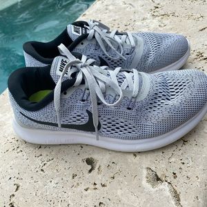 Nike women’s size 9